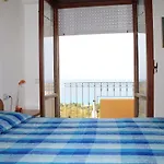 Ferienhaus Girasole Sul Mare, Centre Sea View , Dishwasher, Air Conditioning, Wifi Fibra , Garage Cin *