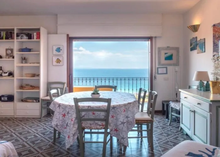 Girasole Sul Mare, Centre Sea View , Dishwasher, Air Conditioning, Wifi Fibra , Garage Nyaraló *